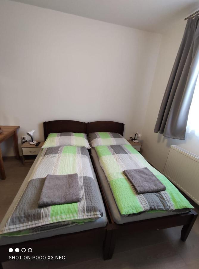 Penzion Duhet Hulin Bagian luar foto